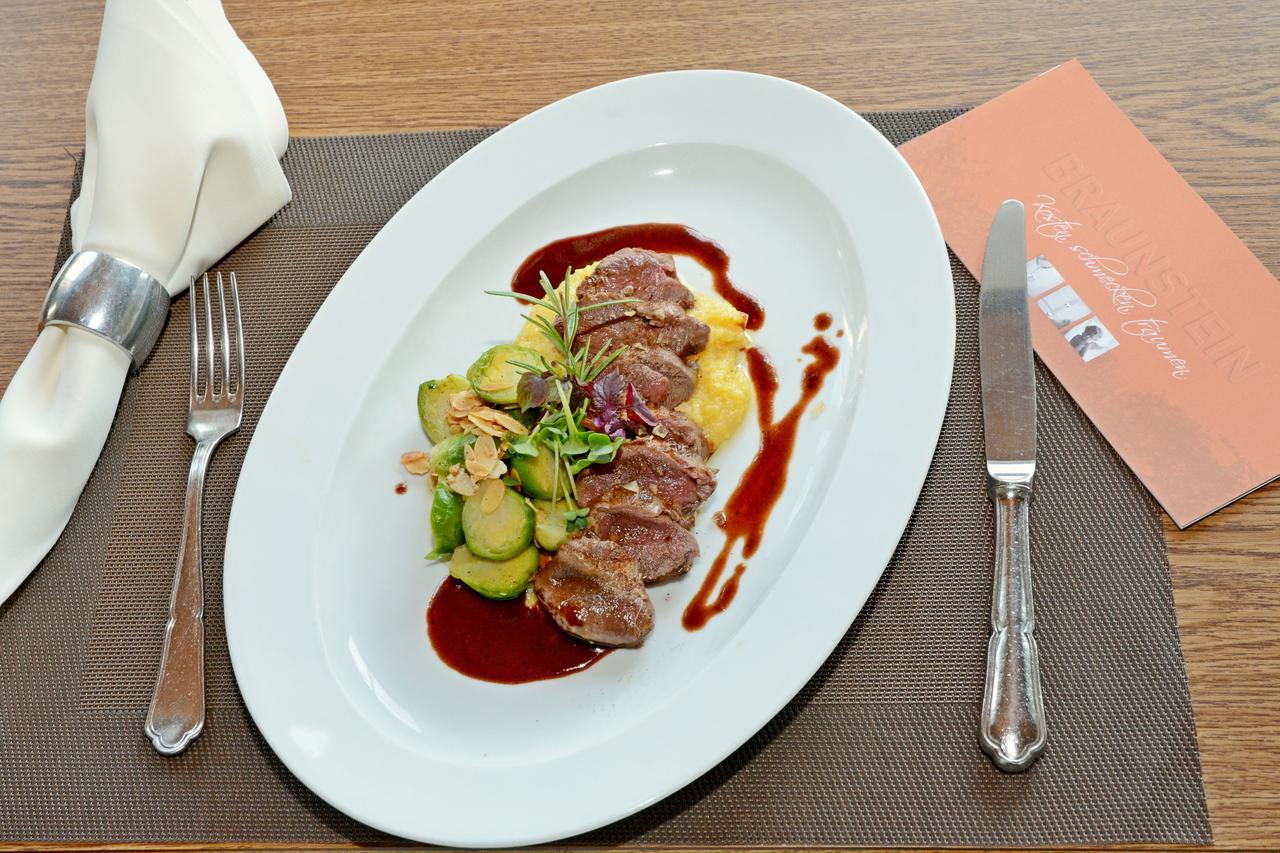 Hotel & Restaurant Braunstein - Pauli'S Stuben Purbach am Neusiedlersee Buitenkant foto